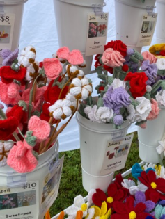 Polmula crocheted bouquets